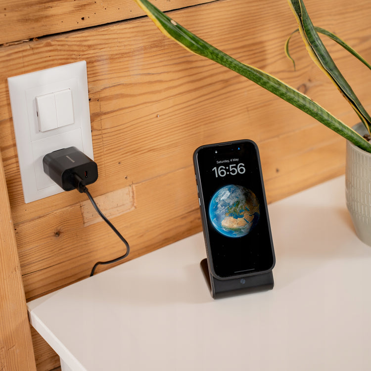 Magnetinis indukcinis kroviklis „Spacecase MagCharge“ 15 W, juodas