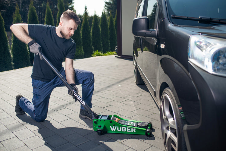 Žemo profilio dviejų stūmoklių domkratas „Wuber W22022“, 3 t, 85–430 mm