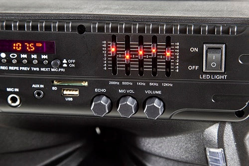 Nešiojama karaoke kolonėlė „Manta SPK5033“ su mikrofonu ir pulteliu, 40 W, FM radijas