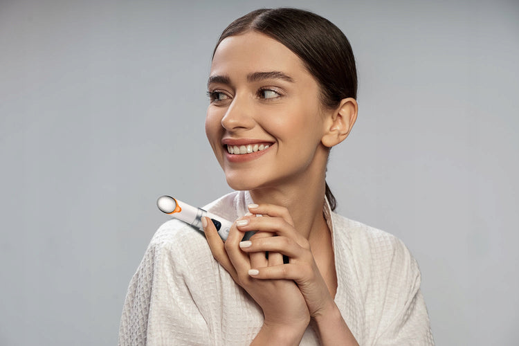 Akių ir lūpų srities veido masažuoklis „Beauty Limited“ su LED ir EMS