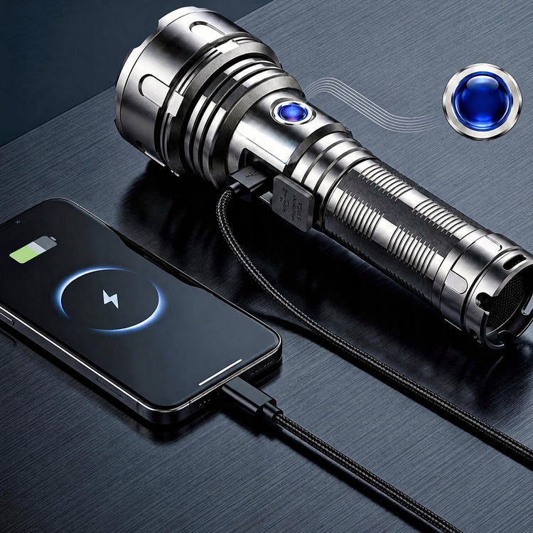 Galingas taktinis LED žibintuvėlis su zoom ir USB-C, IPX8