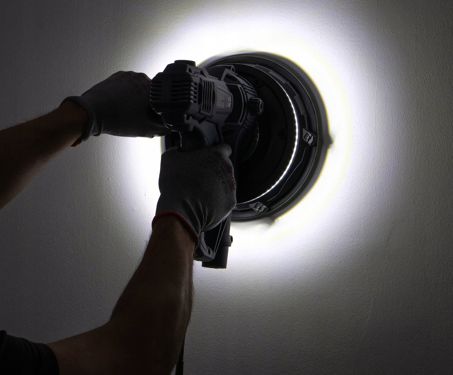 Profesionalus gipso ir apdailos šlifuoklis su LED apšvietimu WUBER 180 mm