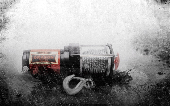 Elektrinė gervė „Dragon Winch“ 12 V, 3000 lb (1,4 t), su sintetiniu lynu ir pultu – nuotrauka 4