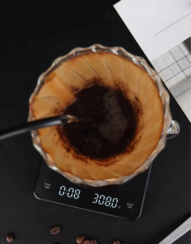 Kavos svarstyklės „Blow KS-207“ su laikmačiu, 3 kg / 0,1 g, įkraunamos