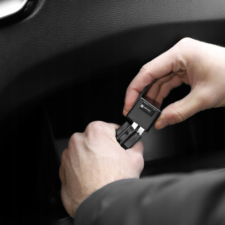 GPS sekiklis automobiliui „MKING MK67“ su nuotoliniu kuro padavimo atjungimu