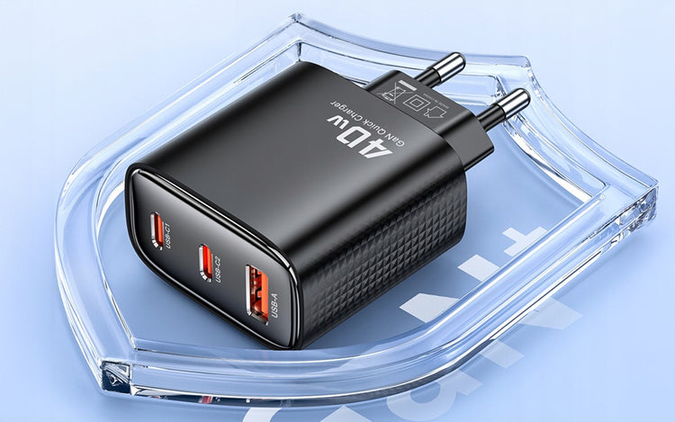 GaN tinklo įkroviklis „Boste“ 40 W, 2 × USB-C + USB-A
