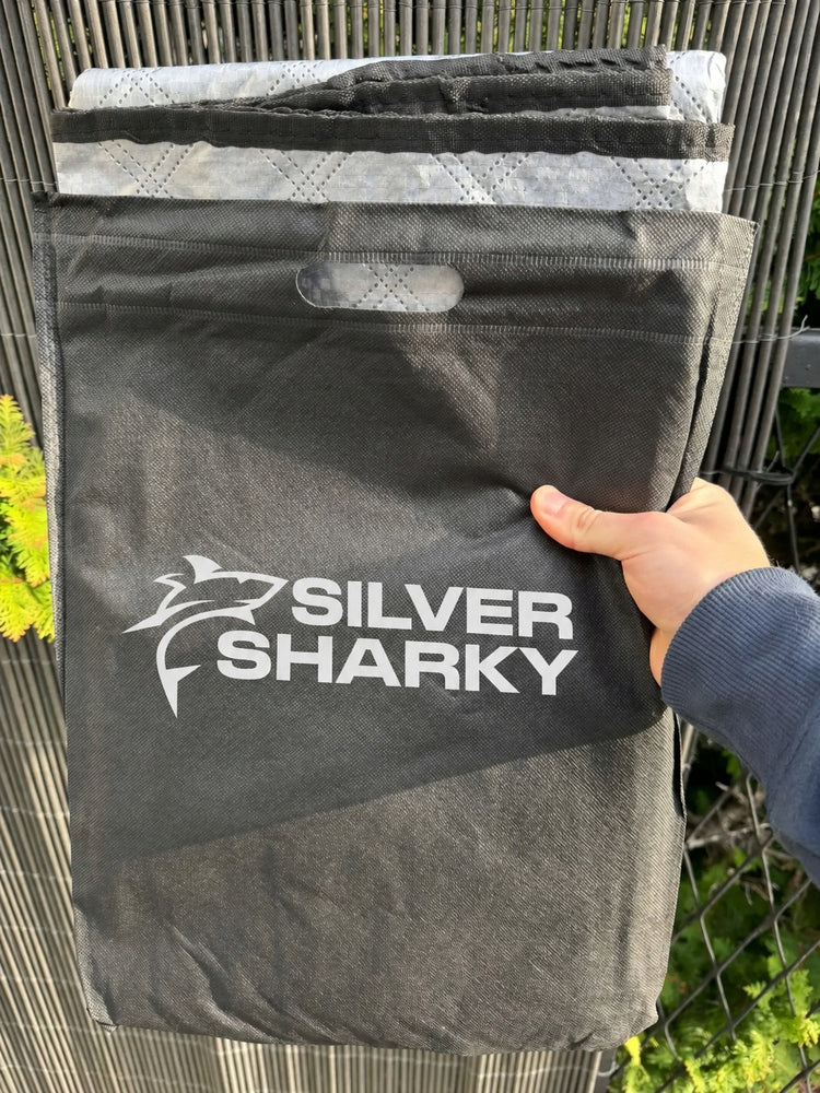 Universalus uždangalas ant priekinio stiklo „Silver Sharky“, 145 × 178 cm