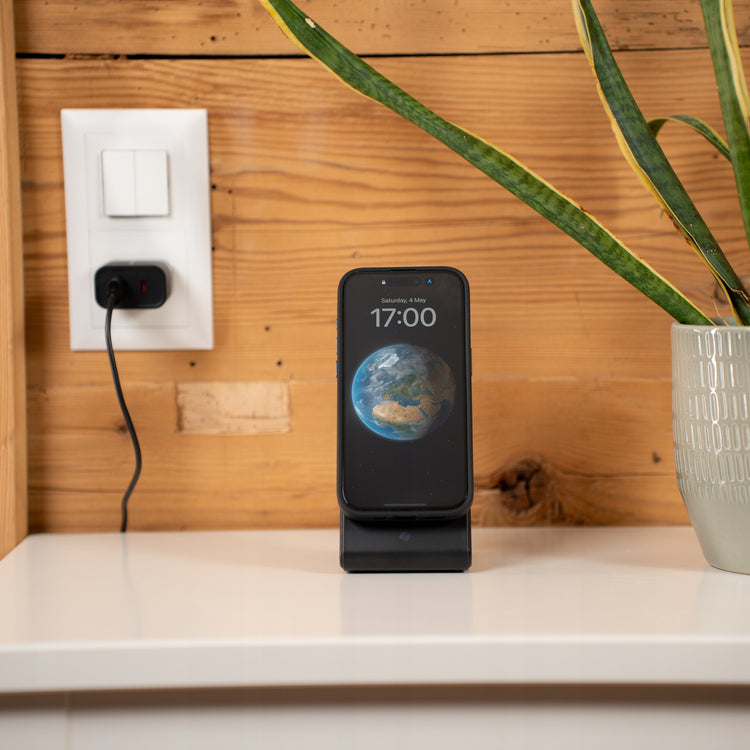 Magnetinis indukcinis kroviklis „Spacecase MagCharge“ 15 W, juodas