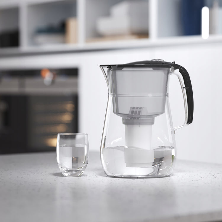 Filtruojantis ąsotis „Aquaphor Provence“ 4,2 l su A5 kasete, juodas