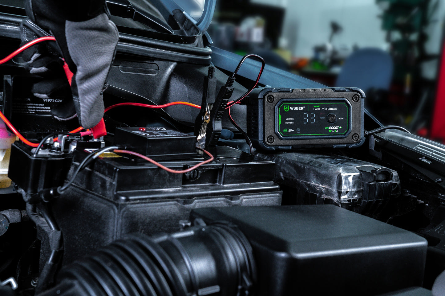 Mikroprocesorinis akumuliatoriaus įkroviklis su LCD WUBER 12V/6A