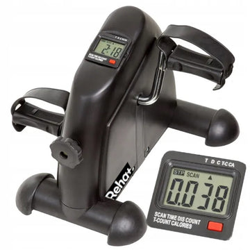 Reabilitacinis dviratis – treniruočių rotorius rankų ir kojų mankštai su ekranu