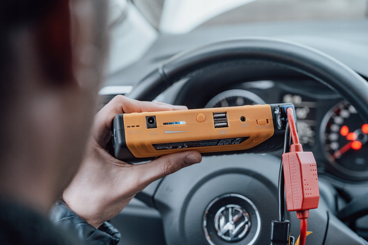 Užvedimo įrenginys „Blow JS-15“, 12800 mAh